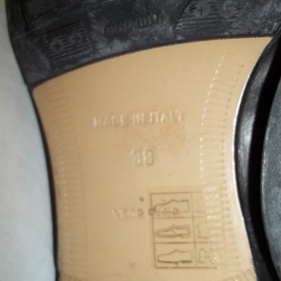 MIU MIU Black Leather Ankle Shootie Slip-On Shoes - Picture 7 of 8